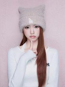 플러시 미야옹 비니 LA다저스 · 베이지 리센느 멤버 화보